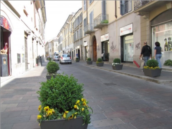 Monza – Negozio – Via Bergamo