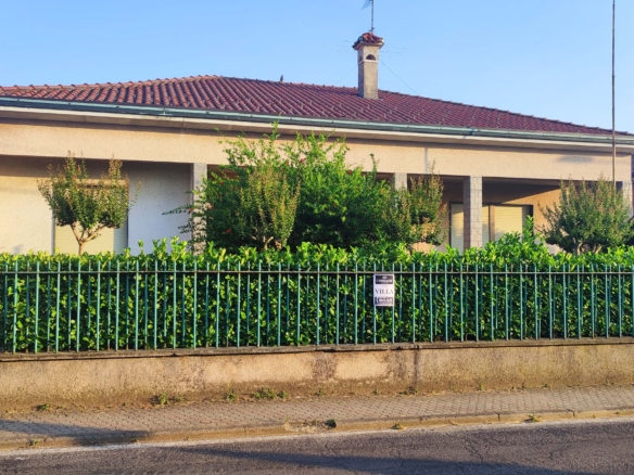 Triuggio, Villa con giardino e terreno edificabile